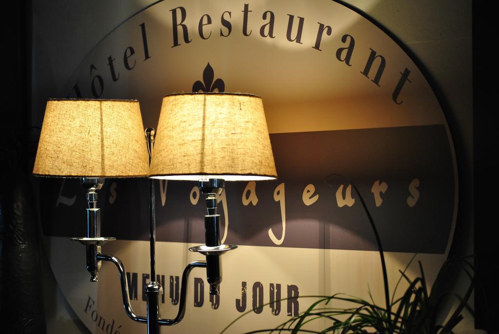Hotel Les Voyageurs 莱萨布勒-多洛讷 外观 照片